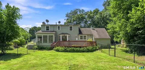 Exterior - 866 Ridge Rd, Wethersfield, CT 06109 photo 2 of 9