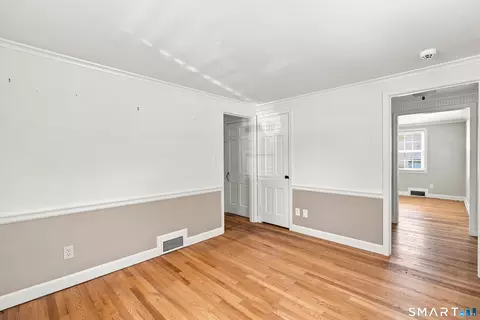 Living - 866 Ridge Rd, Wethersfield, CT 06109 photo 6 of 6