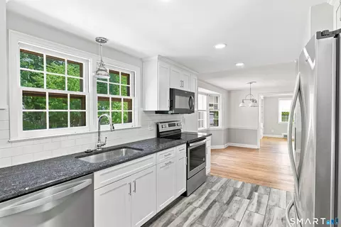 Kitchen - 866 Ridge Rd, Wethersfield, CT 06109 photo 3 of 4