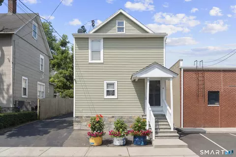 19 Davenport St, Stamford, CT 06902