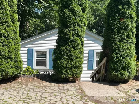 91 White Rd, Ellington, CT 06029