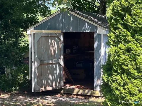 Exterior - 91 White Rd, Ellington, CT 06029 photo 5 of 9