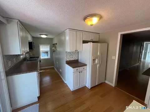 Kitchen - 91 White Rd, Ellington, CT 06029 photo 4 of 4
