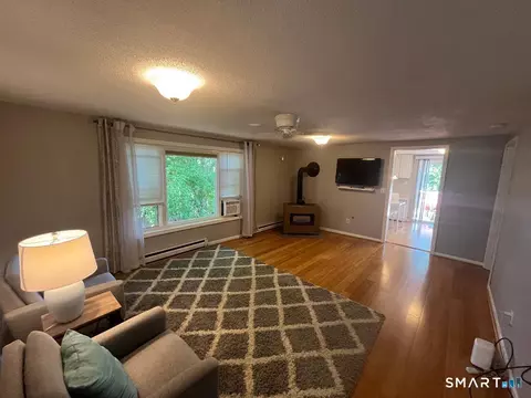 Living - 91 White Rd, Ellington, CT 06029 photo 3 of 4