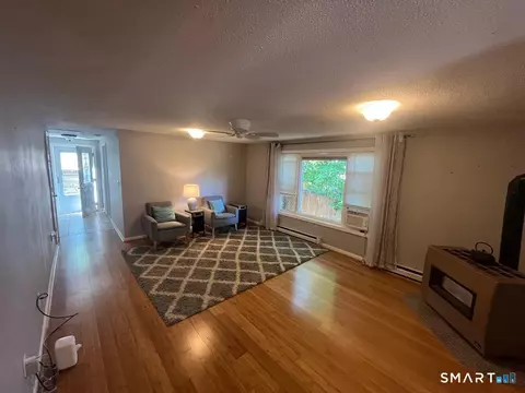 Living - 91 White Rd, Ellington, CT 06029 photo 1 of 4