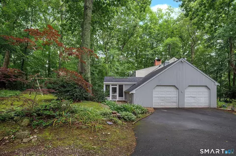 Exterior - 25 Knob Hill Rd, Madison, CT 06443 photo 9 of 12