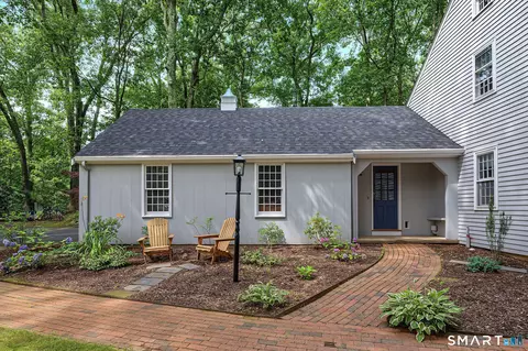 Exterior - 25 Knob Hill Rd, Madison, CT 06443 photo 3 of 12