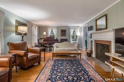 Living - 25 Knob Hill Rd, Madison, CT 06443 photo 1 of 4