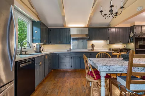 Kitchen - 25 Knob Hill Rd, Madison, CT 06443 photo 3 of 3