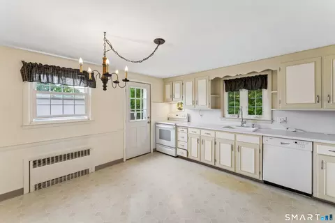 Kitchen - 70 Bielefield Rd, Middletown, CT 06457 photo 1 of 3
