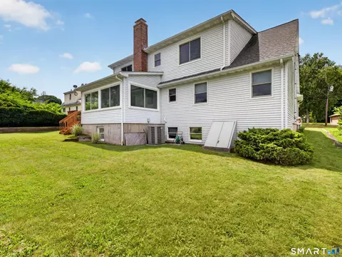 Exterior - 98 S Front St, Middletown, CT 06457 photo 7 of 8