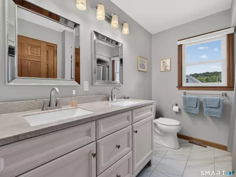 Bath - 98 S Front St, Middletown, CT 06457 photo 4 of 5