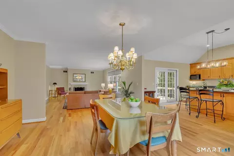 Dining - 34 Collier Rd, Wethersfield, CT 06109 photo 2 of 3