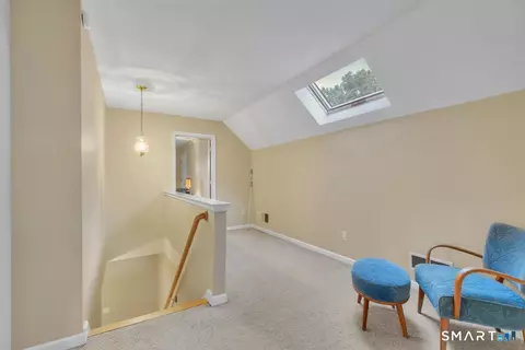 Entry Way - 34 Collier Rd, Wethersfield, CT 06109 photo 2 of 2