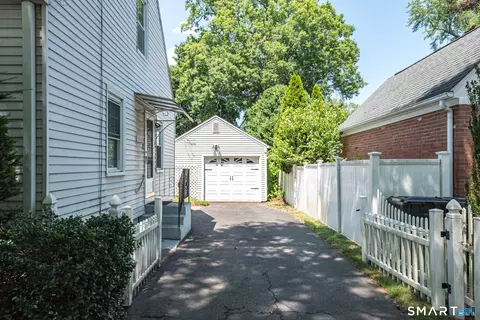 Exterior - 87 Spring St, Windsor Locks, CT 06096 photo 3 of 9