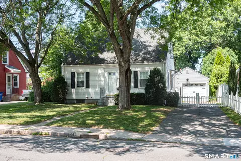 87 Spring St, Windsor Locks, CT 06096