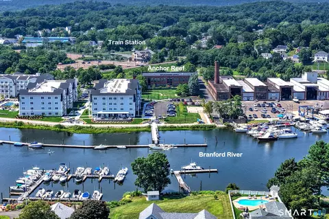 1 Indian Neck Ave #4, Branford, CT 06405