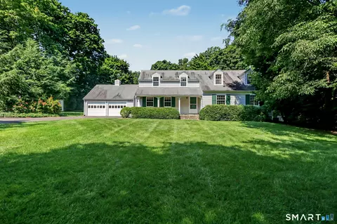 97 Overlook Dr, New Canaan, CT 06840