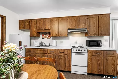 Kitchen - 11 Middleway E, Waterbury, CT 06708 photo 4 of 4
