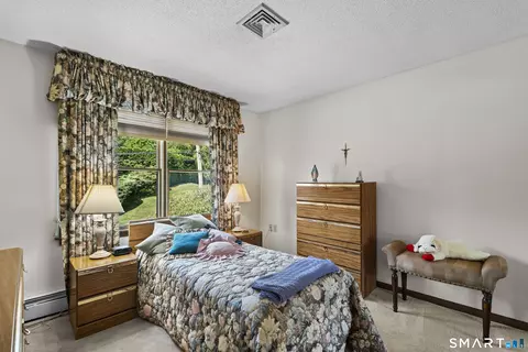 Bedroom - 11 Middleway E, Waterbury, CT 06708 photo 4 of 7