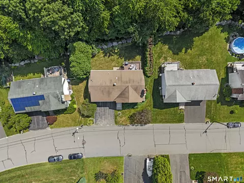 View/Area - 11 Middleway E, Waterbury, CT 06708 photo 3 of 3