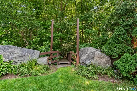Exterior - 11 Middleway E, Waterbury, CT 06708 photo 6 of 6