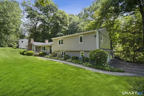 Exterior - 19 Crestwood Rd, Monroe, CT 06468 photo 3 of 7