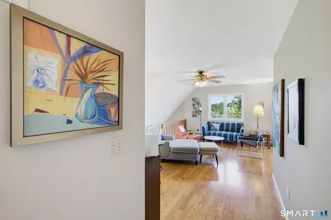 Entry Way - 35 Nettleton Hollow Rd, Bethlehem, CT 06751 photo 2 of 4