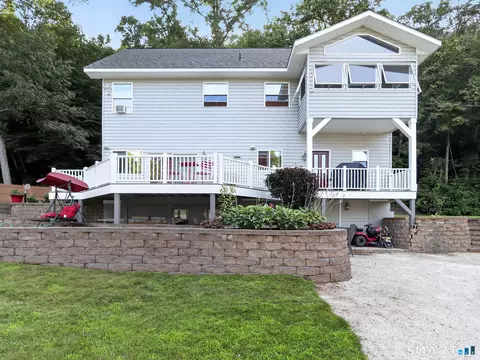 21 Sega Dr, New Milford, CT 06776