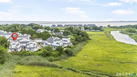 175 S End Rd #F37, East Haven, CT 06512