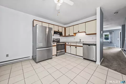 Kitchen - 268 Divinity St #12, Bristol, CT 06010 photo 1 of 5