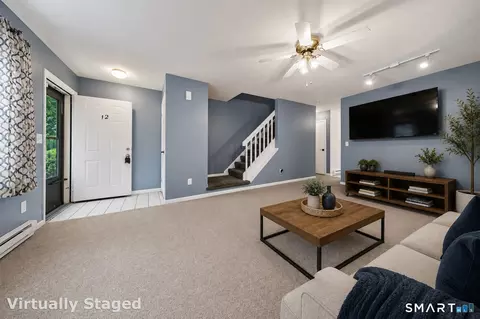 Living - 268 Divinity St #12, Bristol, CT 06010 photo 2 of 5