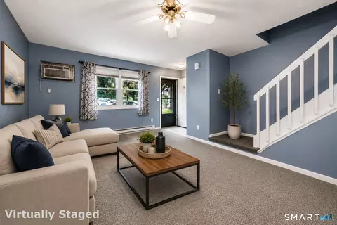 Living - 268 Divinity St #12, Bristol, CT 06010 photo 4 of 5