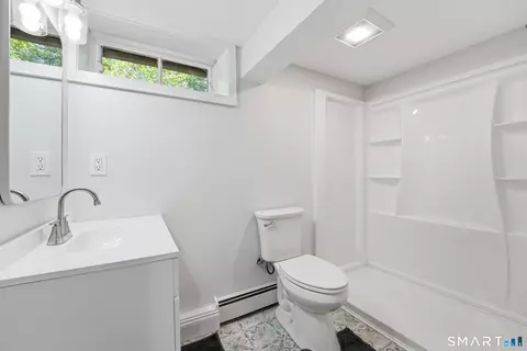 Bath - 34 Rice Rd, East Windsor, CT 06016 photo 5 of 6
