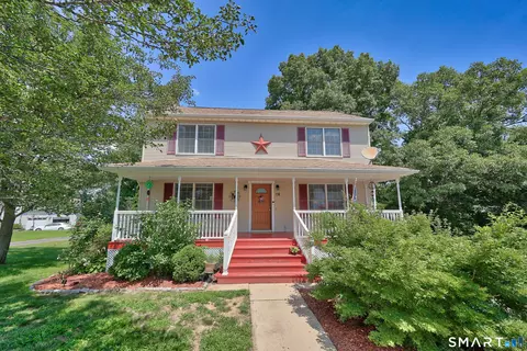 76 Alma St, Naugatuck, CT 06770