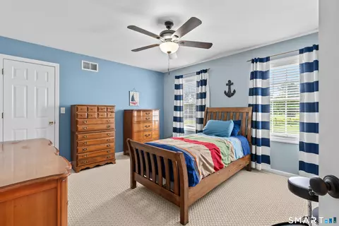 Bedroom - 10 Harbourside Dr, Suffield, CT 06078 photo 3 of 6