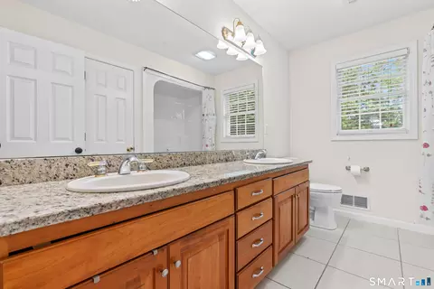 Bath - 10 Harbourside Dr, Suffield, CT 06078 photo 3 of 3