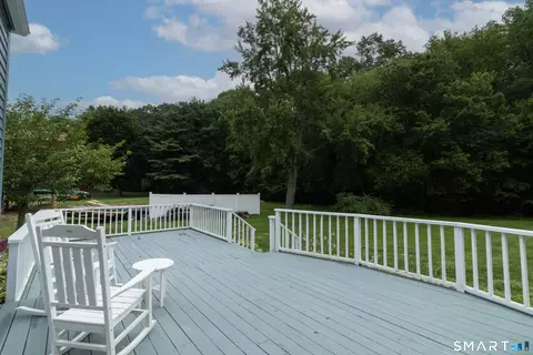 Exterior - 3 Clover Rd, Clinton, CT 06413 photo 4 of 9