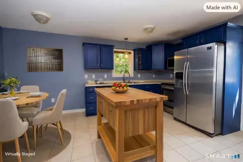 10 Russell Ave, Brooklyn, CT 06234