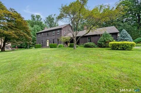39 Old Carriage Rd, Portland, CT 06480