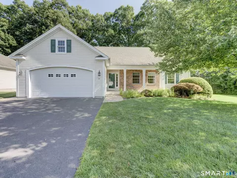 29 Cheney Ln #29, Manchester, CT 06040