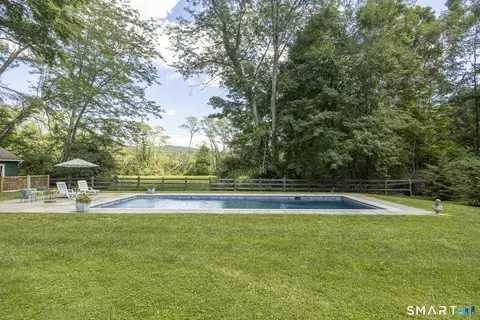 Exterior - 72 Main St, Salisbury, CT 06068 photo 11 of 13