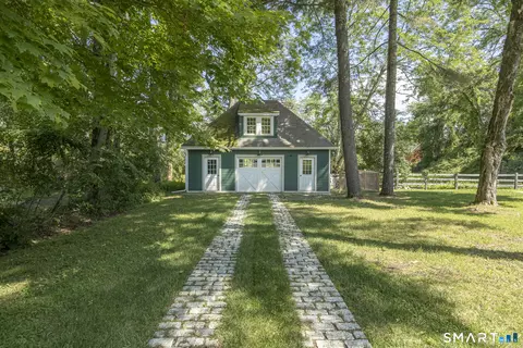 Exterior - 72 Main St, Salisbury, CT 06068 photo 9 of 13