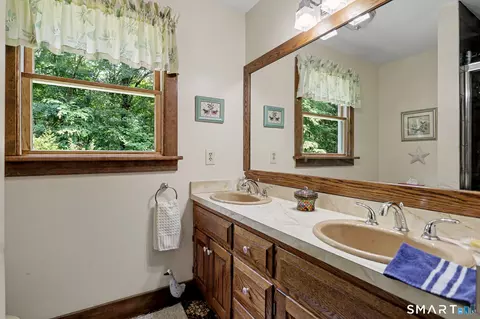 Bath - 60 Rowledge Pond Rd, Monroe, CT 06468 photo 3 of 3