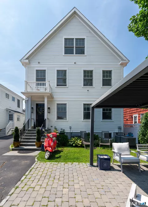 994 Shippan Ave #B, Stamford, CT 06902