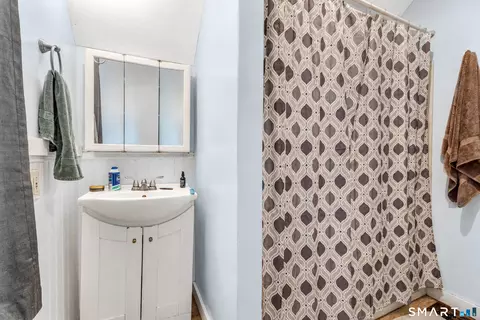 Bath - 655 N Main St, Killingly, CT 06239 photo 2 of 3