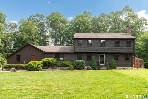 289 S Hoop Pole Rd, Guilford, CT 06437
