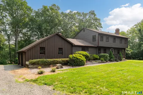 289 S Hoop Pole Rd, Guilford, CT 06437