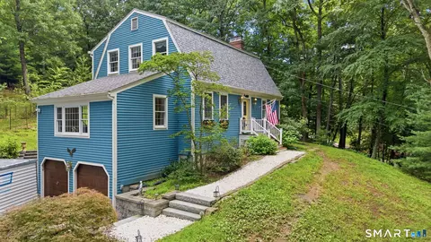 136 Heritage Dr, Glastonbury, CT 06033