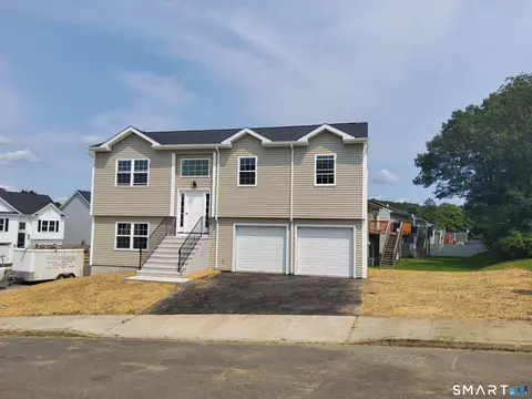 16 Kingsley Ct #9, Waterbury, CT 06704